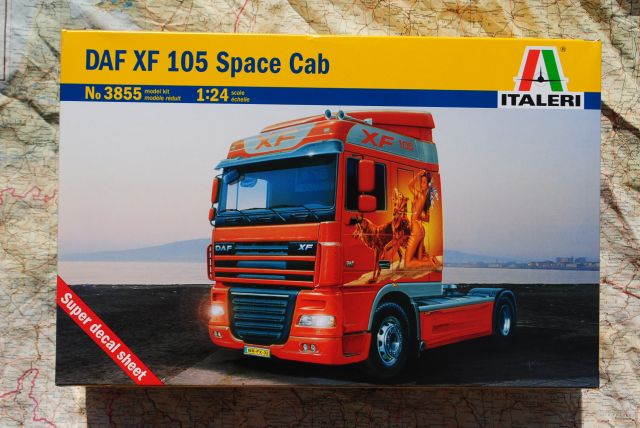 Italeri 3855  DAF XF 105 Space Cab Truck